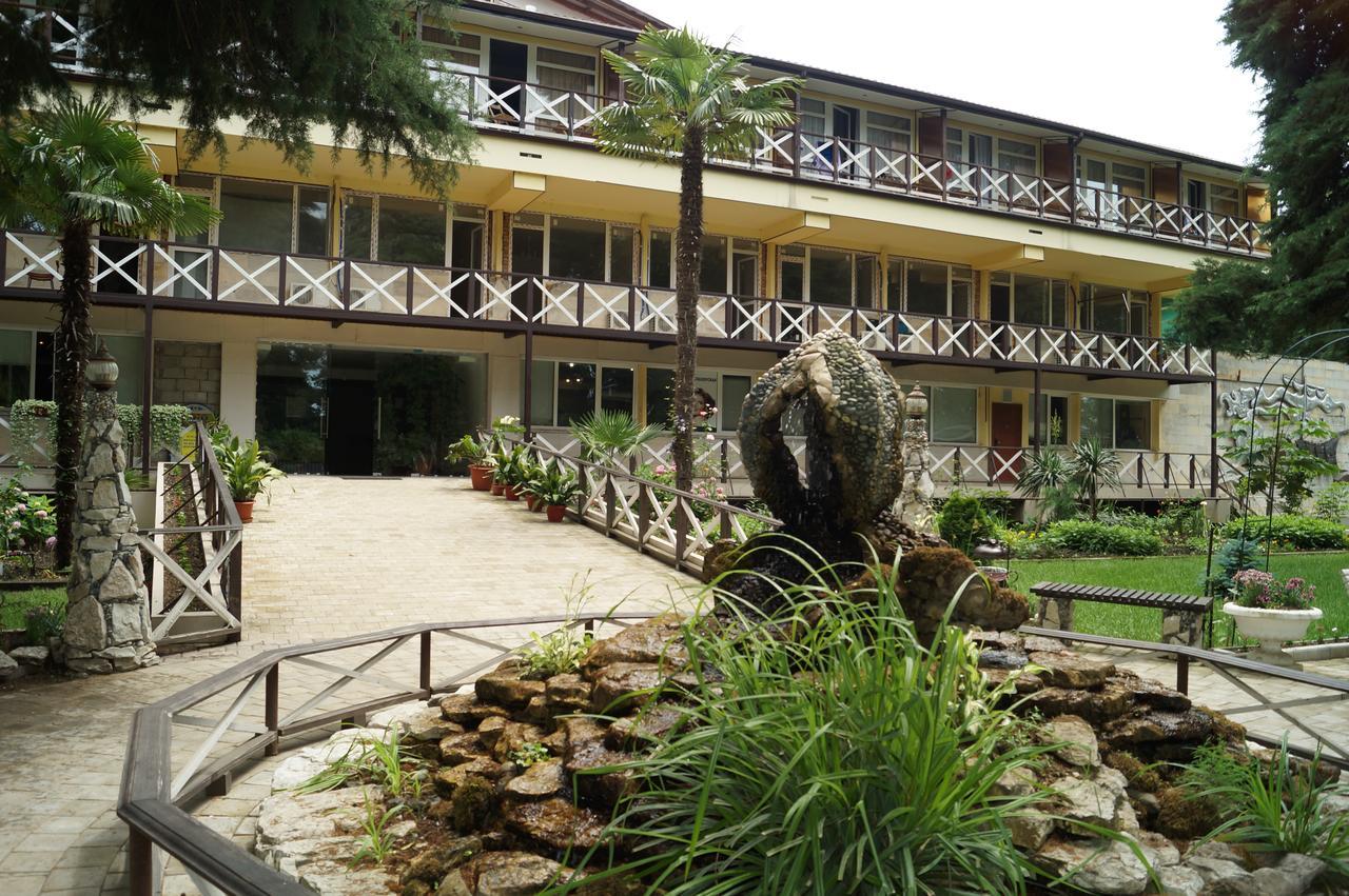Pitsunda Hotel מראה חיצוני תמונה