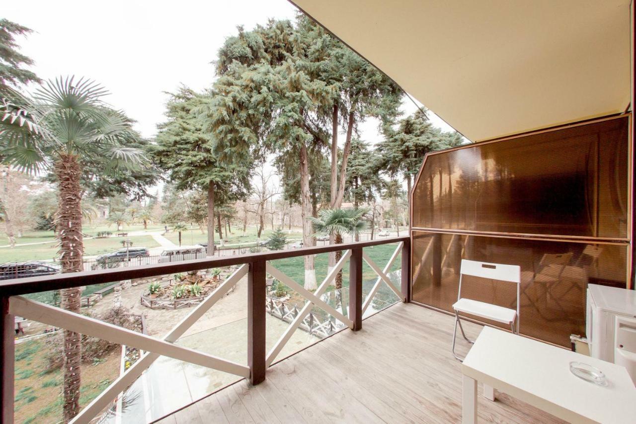 Pitsunda Hotel מראה חיצוני תמונה