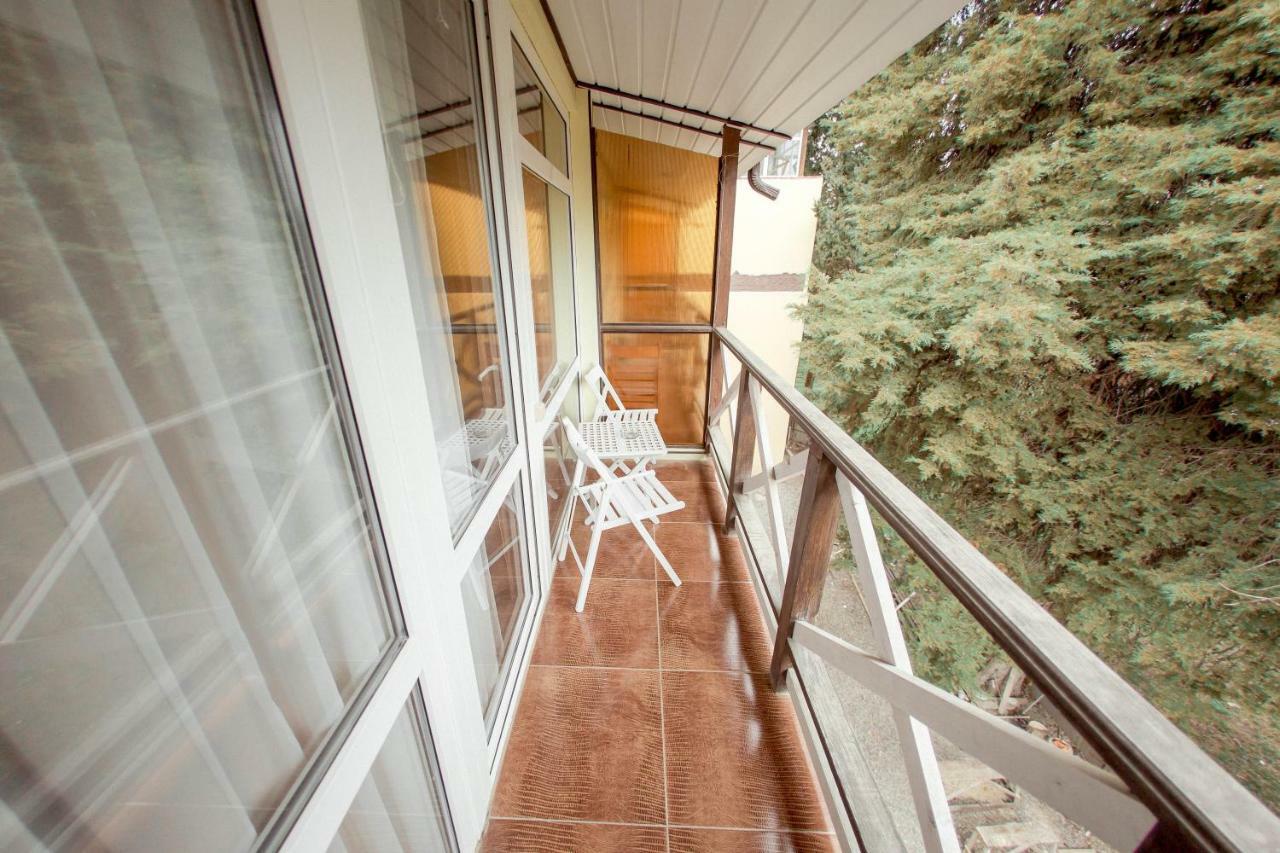 Pitsunda Hotel מראה חיצוני תמונה
