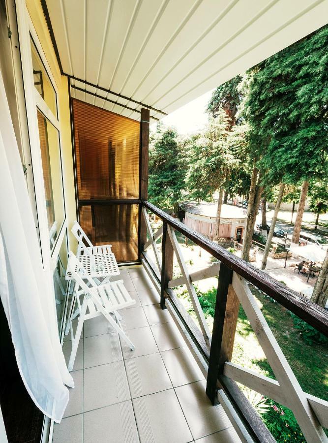 Pitsunda Hotel מראה חיצוני תמונה