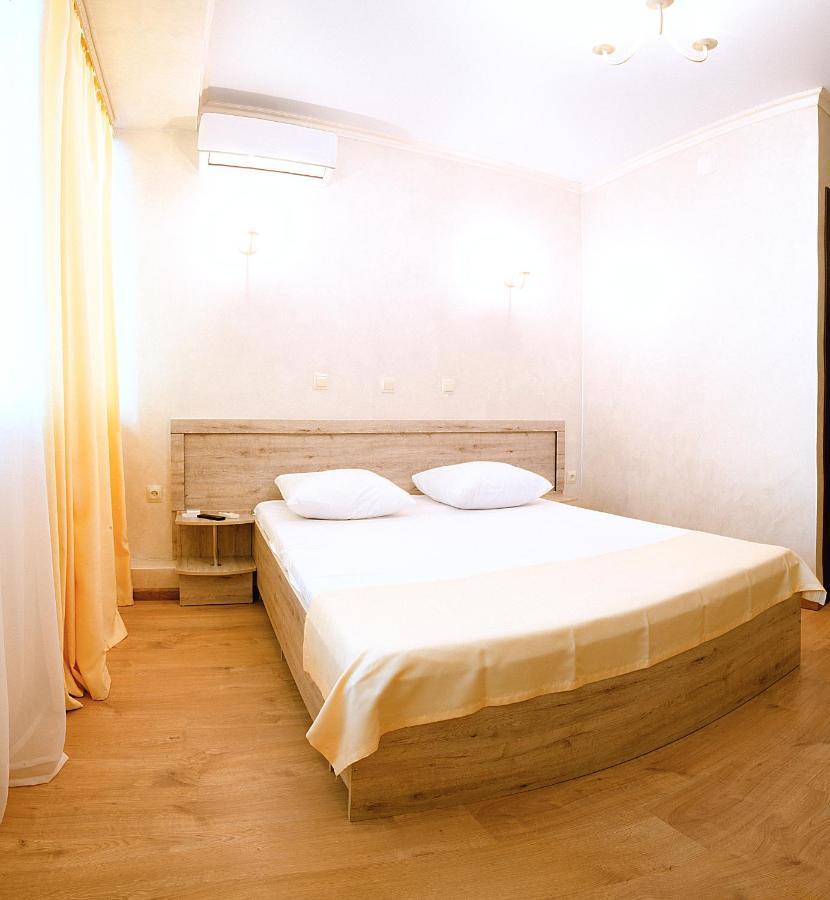 Pitsunda Hotel מראה חיצוני תמונה